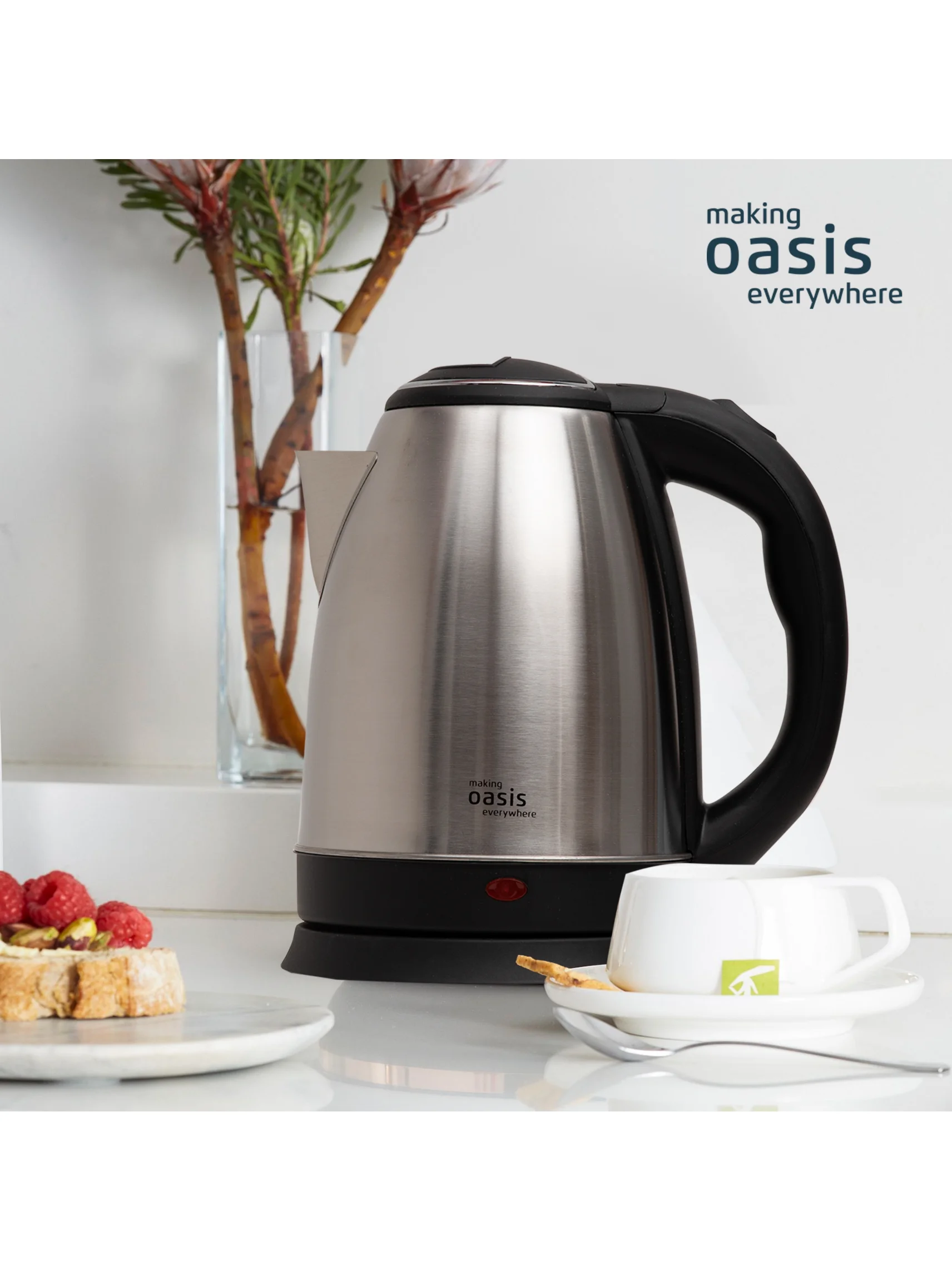 Серебряный электрический чайник making Oasis everywhere K-10NS