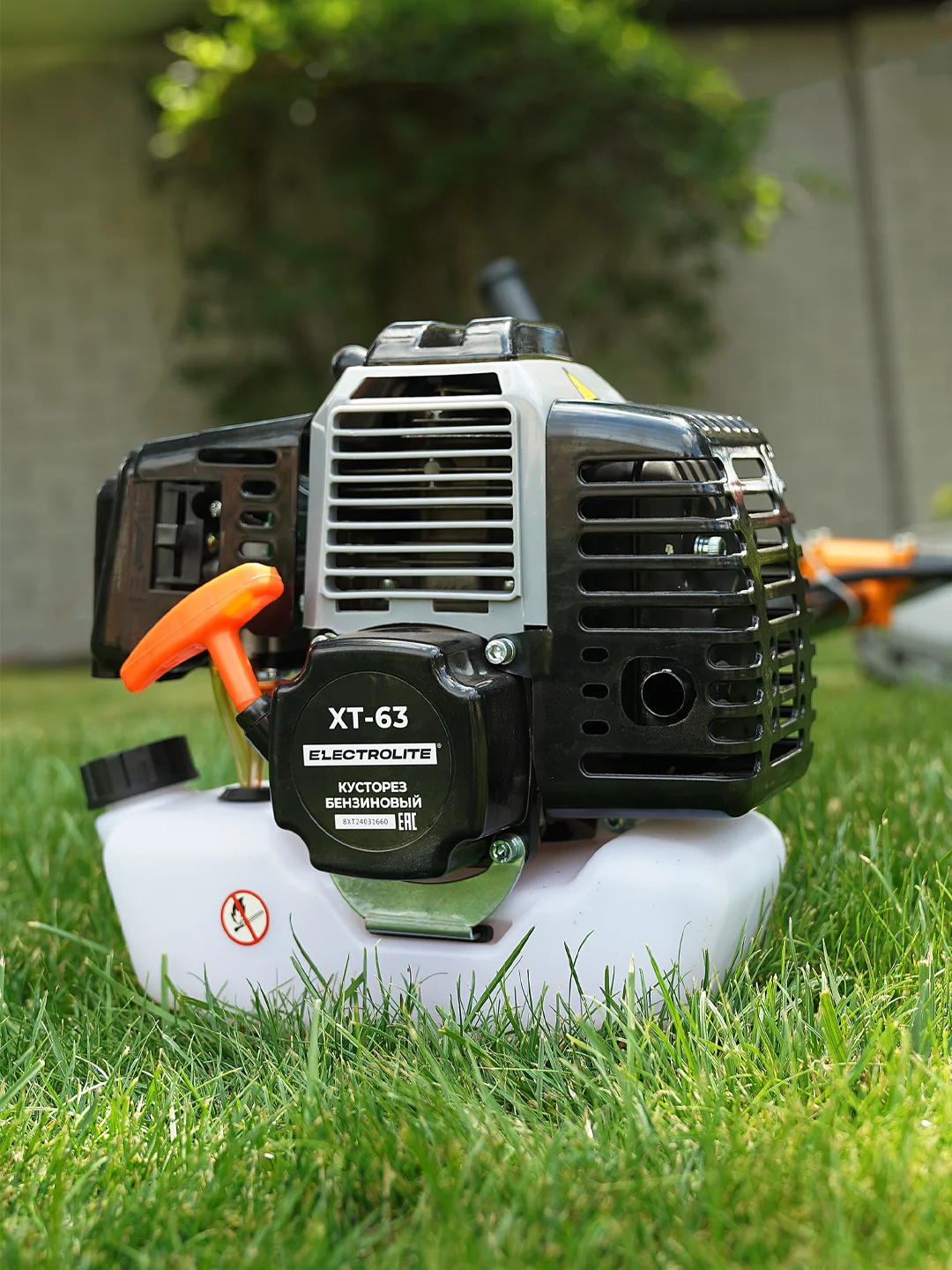 Триммер кусторез бензиновый для травы ELECTROLITE XT-63, 4 л.с., ширина скашивания 44 см