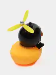 Угольный игрушка утка в шлеме и очках с пропеллером, в машину