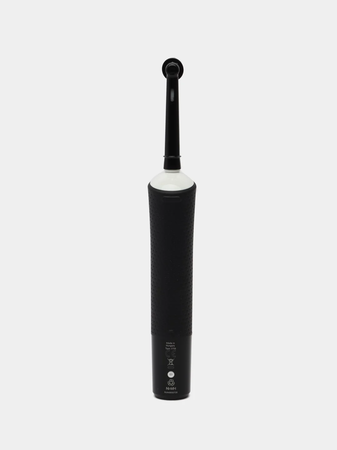 Набор электрическая зубная щётка Oral-B Vitality Pro c зубной нитью, черная