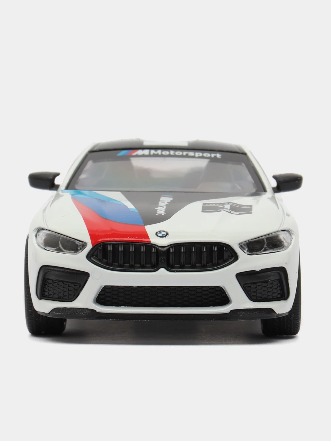 Белый металлическая машинка BMW M8 Competition Coupe 1:38 kinsmart KT5425D KT5425DF