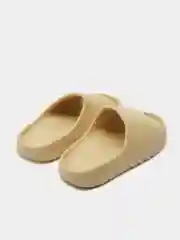 Бежевый шлепанцы