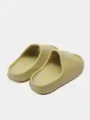Оливковый шлепанцы