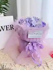 Конфетный букет из мыльных роз, 19 шт, в воздушной упаковке, со светом