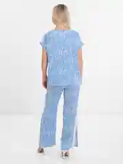Голубой костюм женский, брючный: блузка, брюки