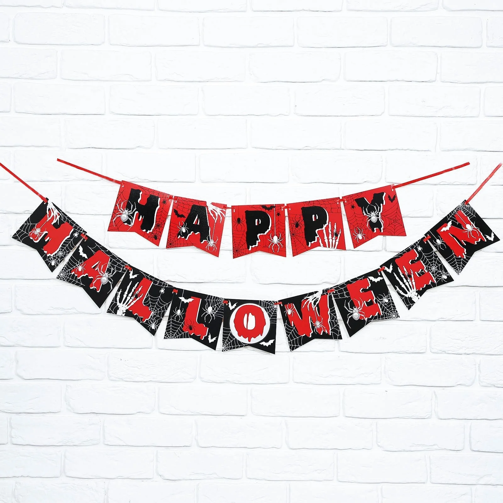 Бордовый гирлянда на ленте  на Хэллоуин "Happy Halloween"