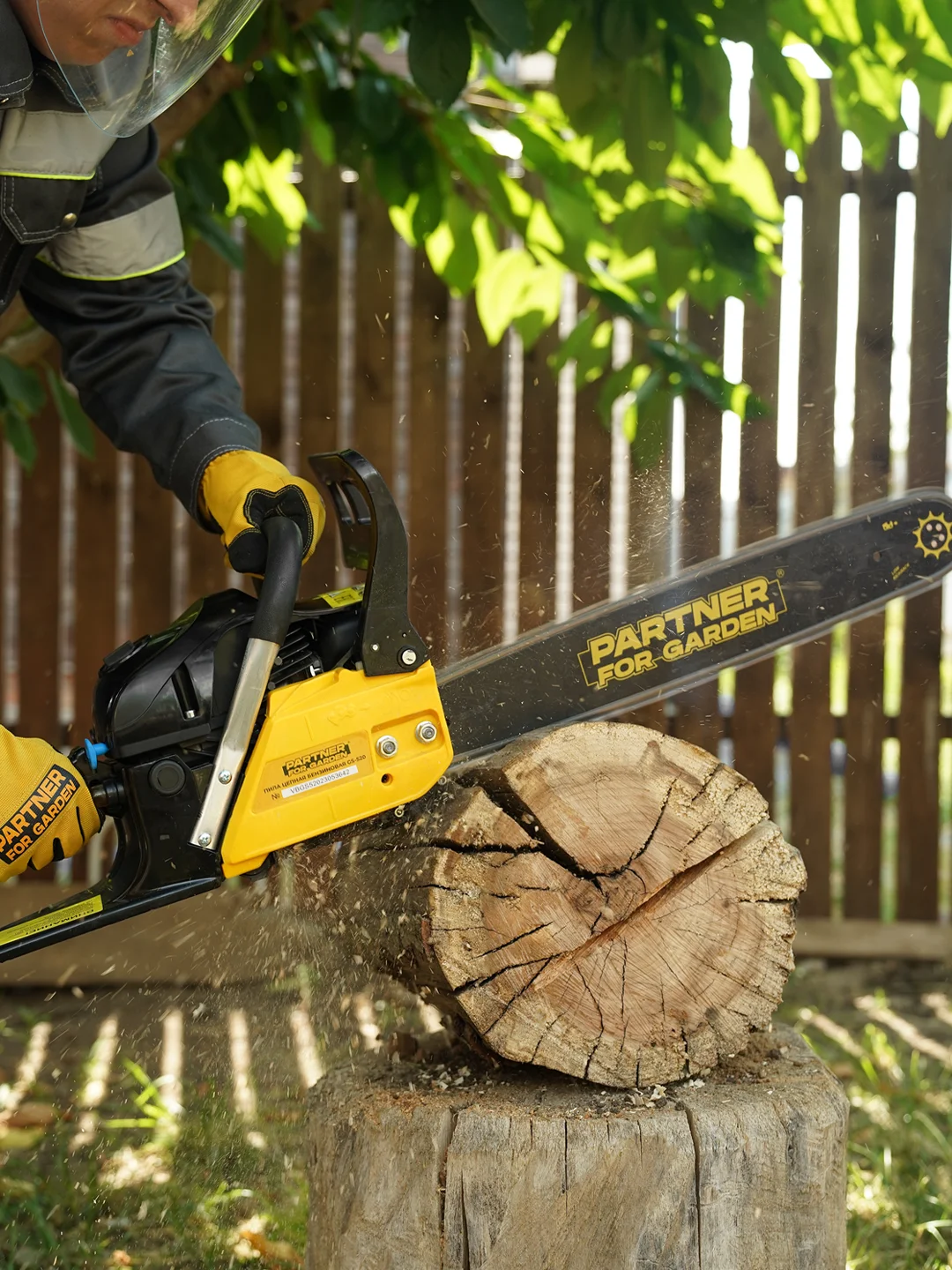 Бензопила цепная Partner for Garden GS 520 3,5 л.с, мощность 2,4 кВт л.с., лёгкий запуск