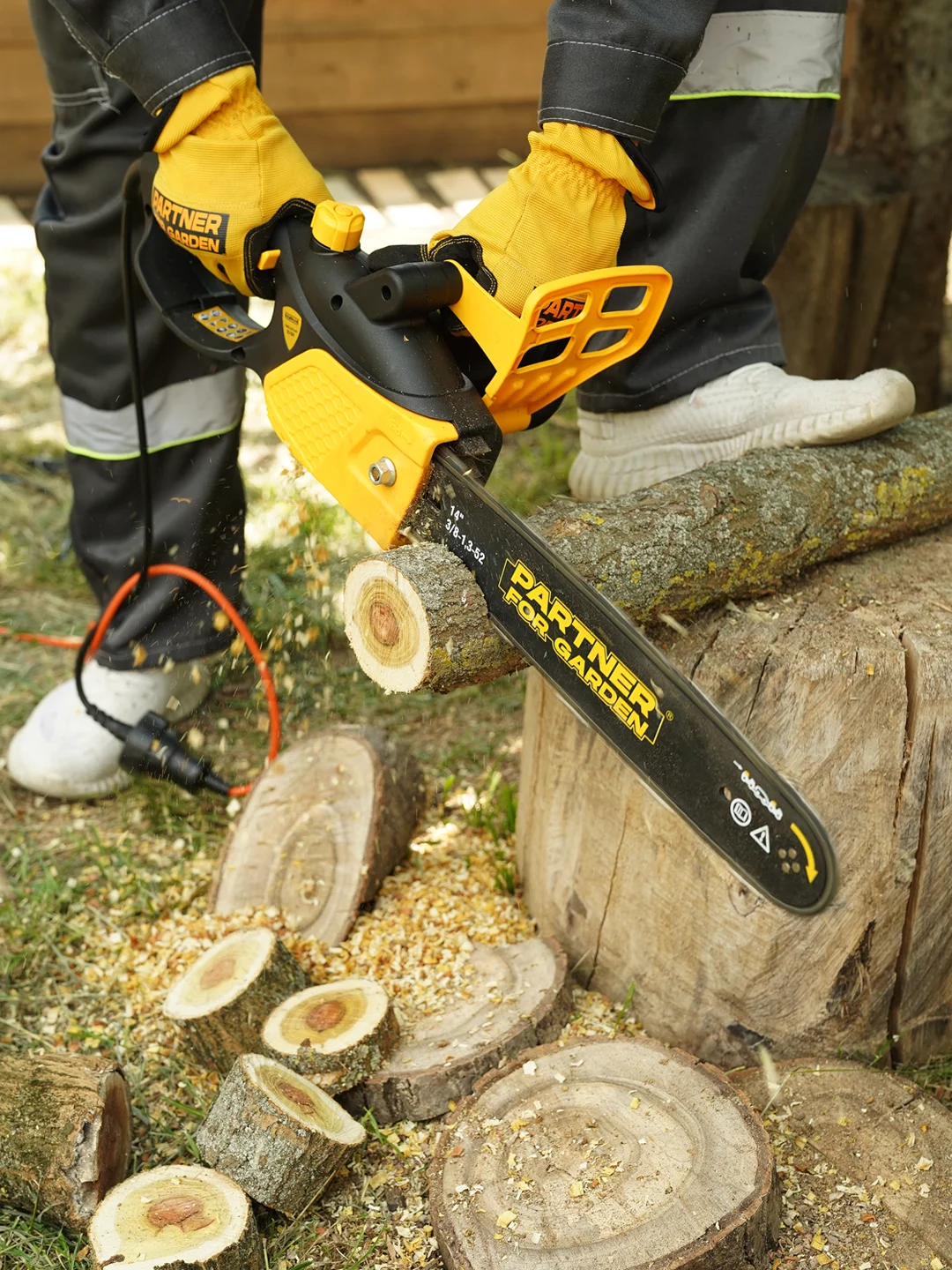 Пила цепная электрическая Partner for Garden ES-350(1800Вт,14"/ 35см шина,цепь 3/8-1,3-52)