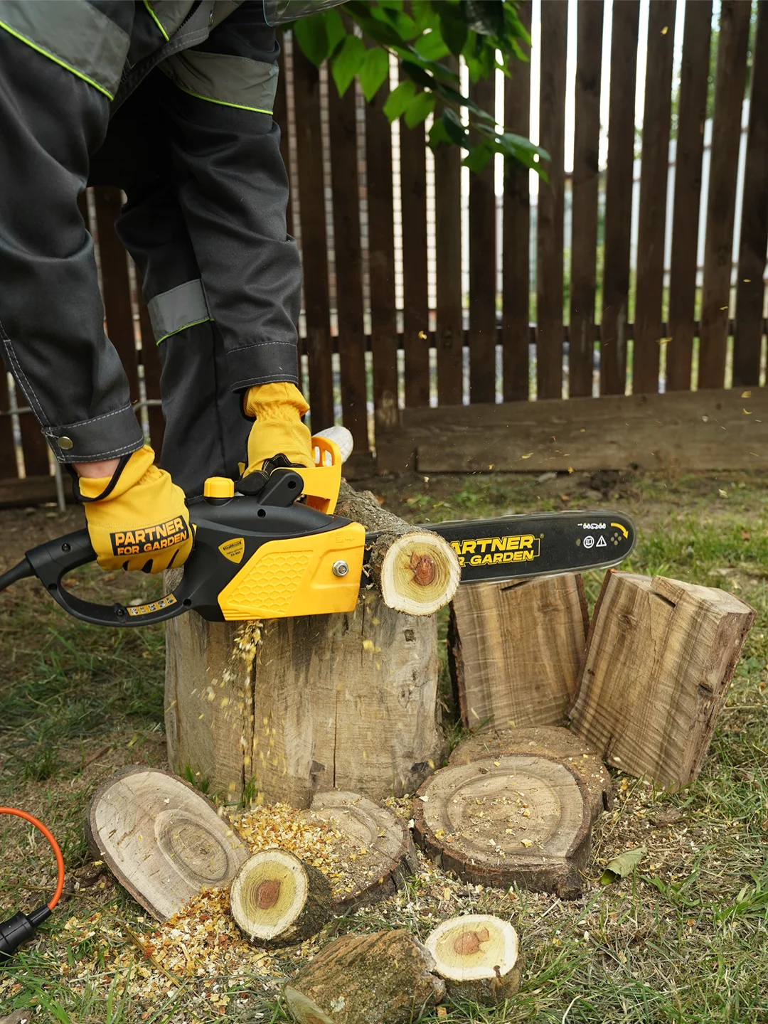 Пила цепная электрическая Partner for Garden ES-350(1800Вт,14"/ 35см шина,цепь 3/8-1,3-52)