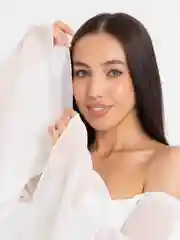 Платье белое с завязками и открытыми плечами