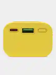 Желтый внешний аккумулятор повербанк power bank