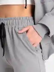 Серый спортивный костюм женский