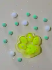 Салатовый лапка антистресс сквиш, мялка лапка, кошачья лапка жмякалка
