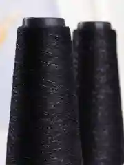 Черный пряжа с люрексом для вязания OnlyWe Alluring Shine 50 гр, 1500 метров