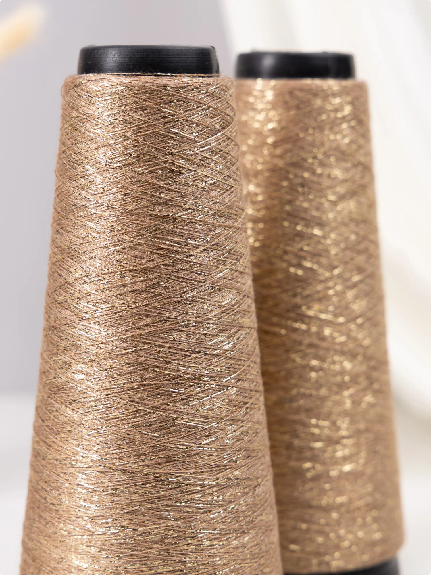 Бронзовый пряжа с люрексом для вязания OnlyWe Alluring Shine 50 гр, 1500 метров