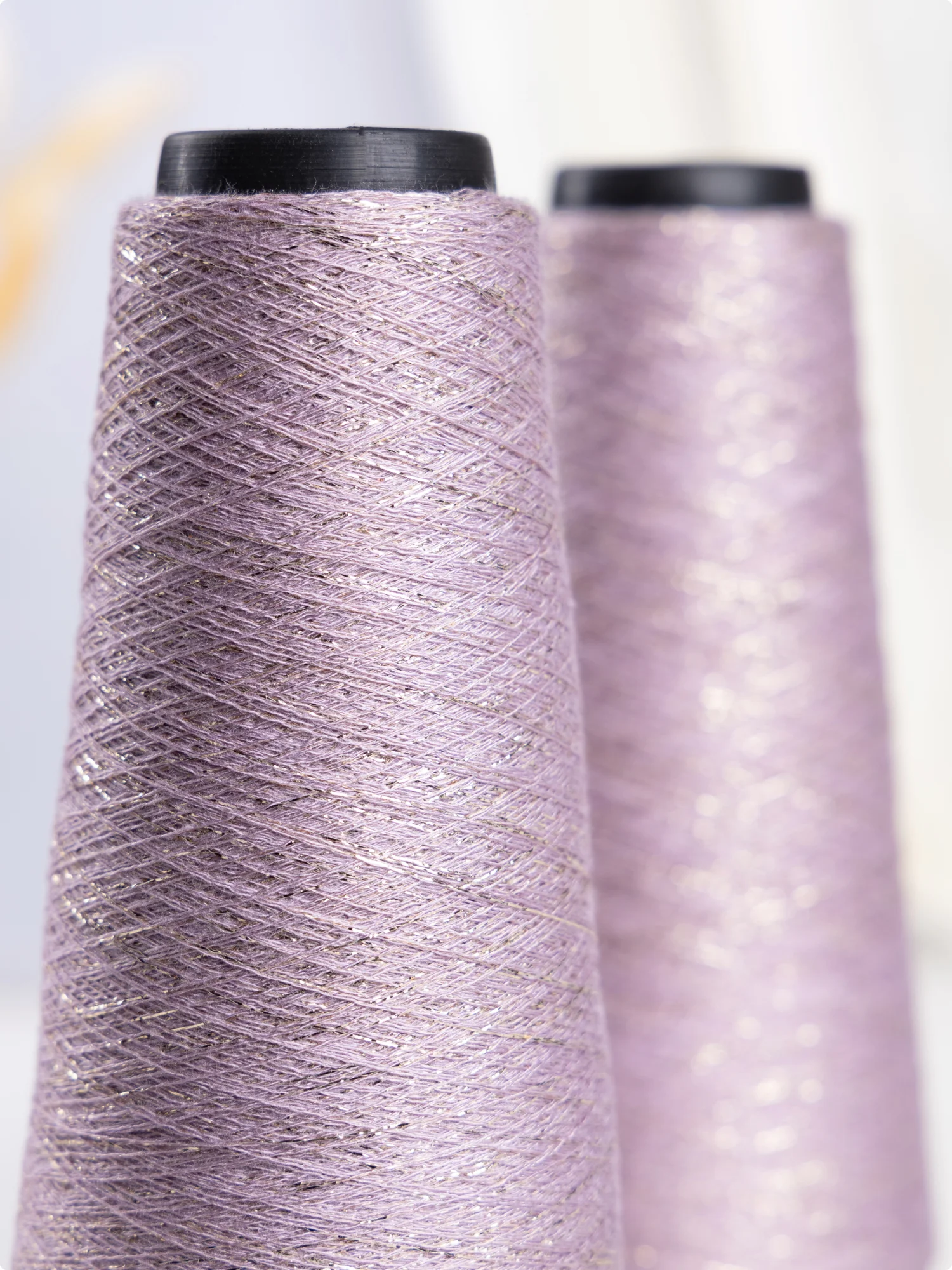 Сиреневый пряжа с люрексом для вязания OnlyWe Alluring Shine 50 гр, 1500 метров