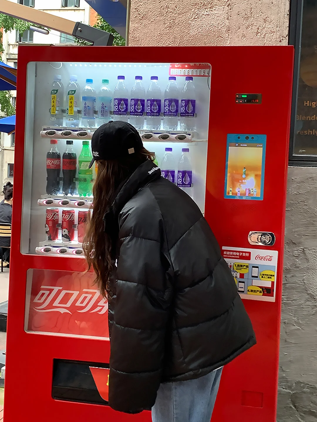 Куртка женская дутая на осень демисезонная укороченная на весну теплая жакет бомбер зимний