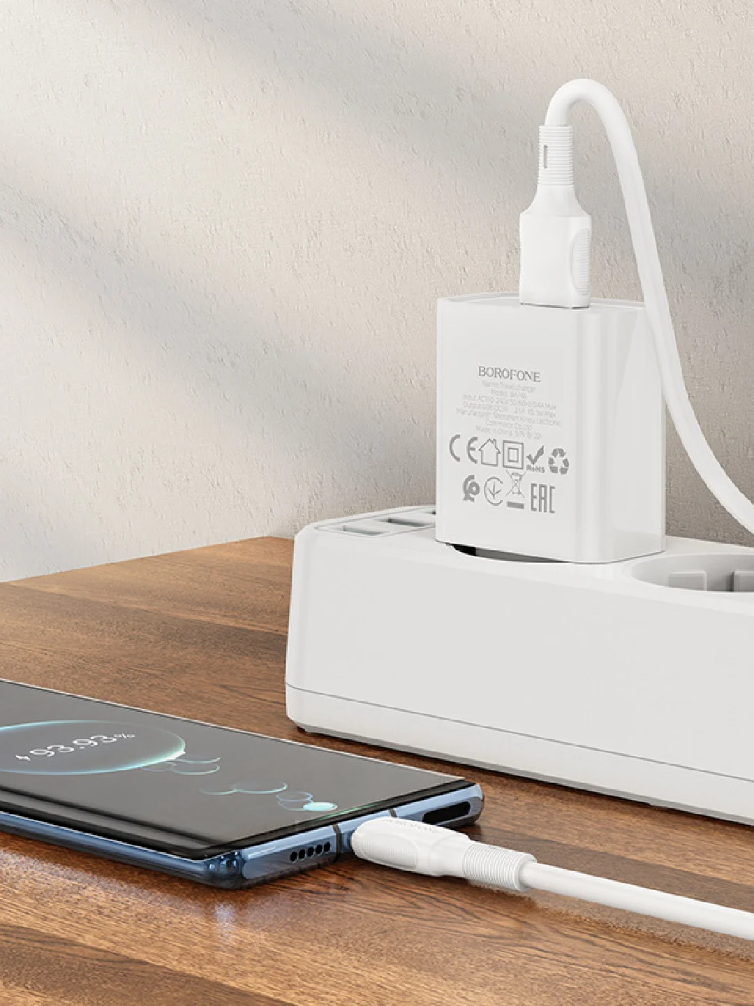 Белый сетевое зарядное устройство Borofone с кабелем Type-C, Micro-USB, Lightning Iphone