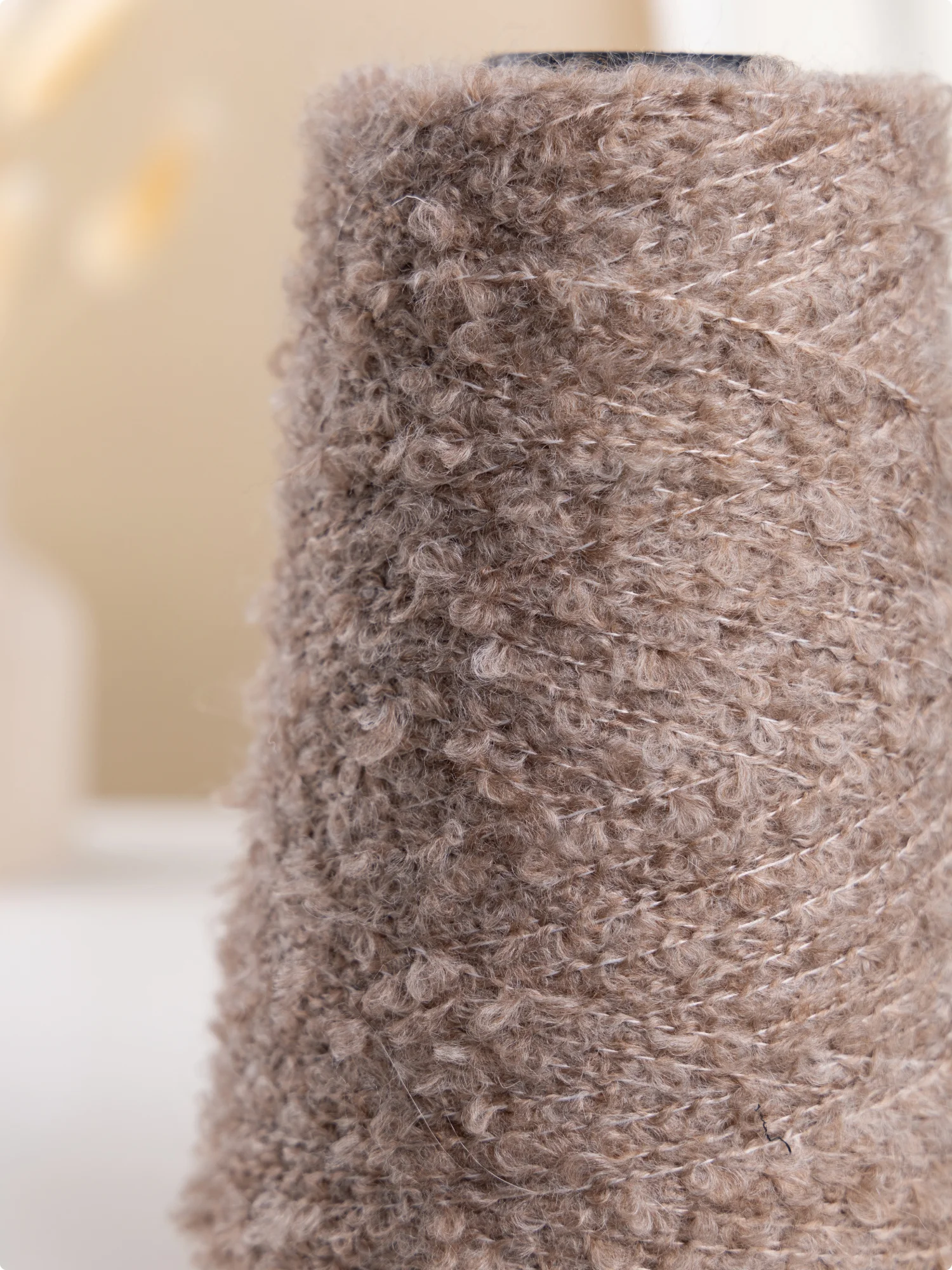 Коричневый пряжа для вязания букле OnlyWe Organic Boucle, 200 гр / 700 м, шерсть и акрил, буклированая
