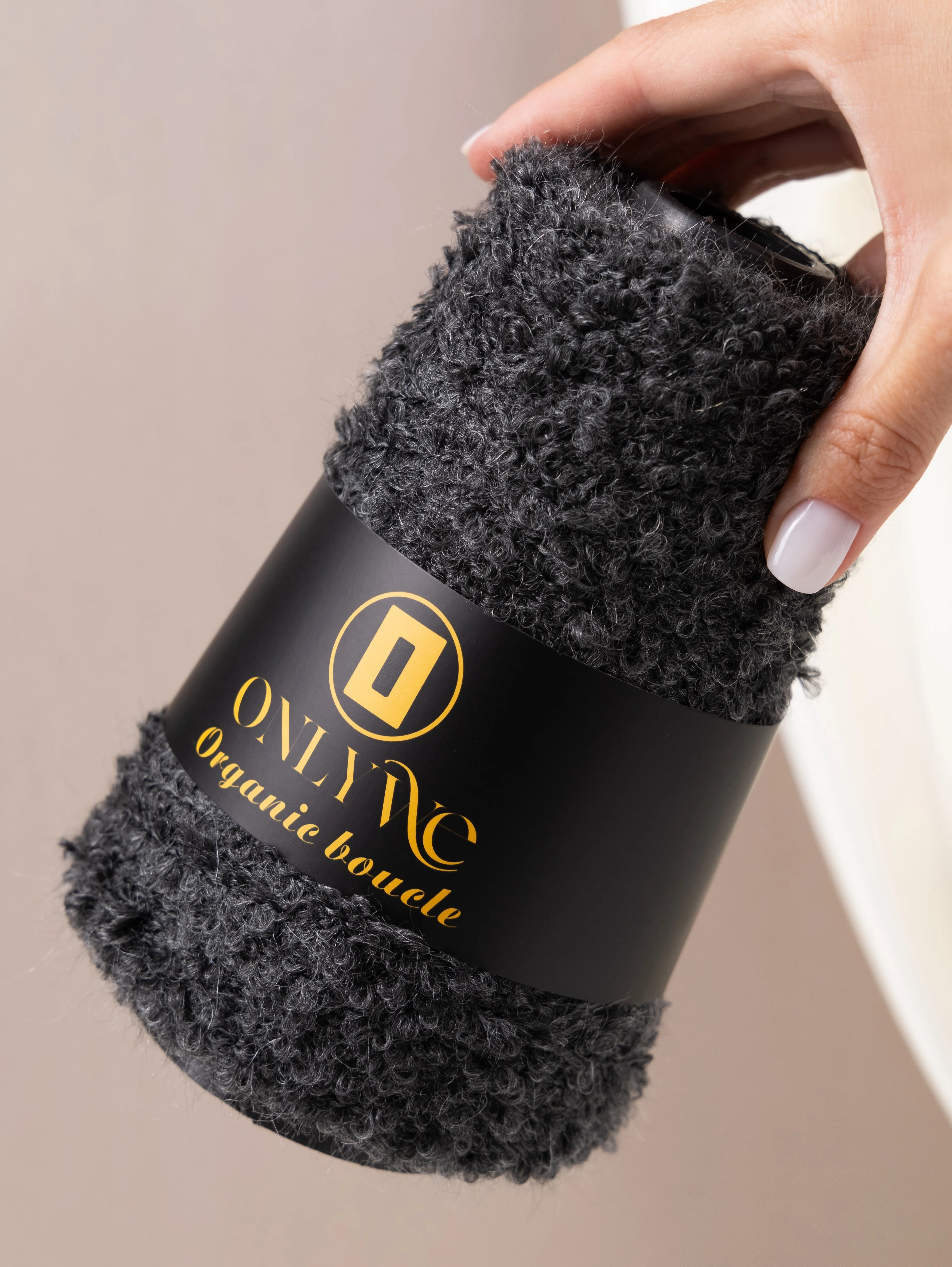 Пряжа для вязания букле OnlyWe Organic Boucle, 200 гр / 700 м, шерсть и акрил, буклированая