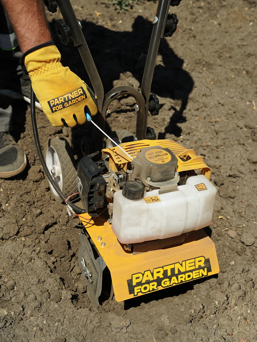 Культиватор бензиновый Partner for Garden МТ-520 2,3 л.с Ширина 300 мм, диаметр фрезы 240 мм