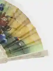 Желтый веер с кольцом