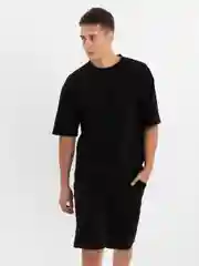 Черный костюм мужской футболка шорты