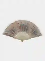 Бежевый веер с кольцом