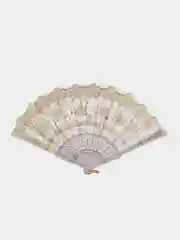Белый веер с кольцом