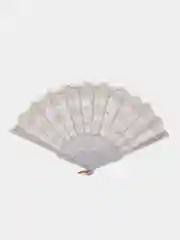 Белый веер с кольцом