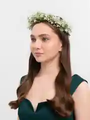 Белый венок на голову с цветами