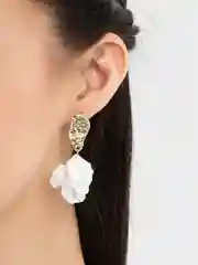 Белый серьги/ клипсы в морском стиле ракушек