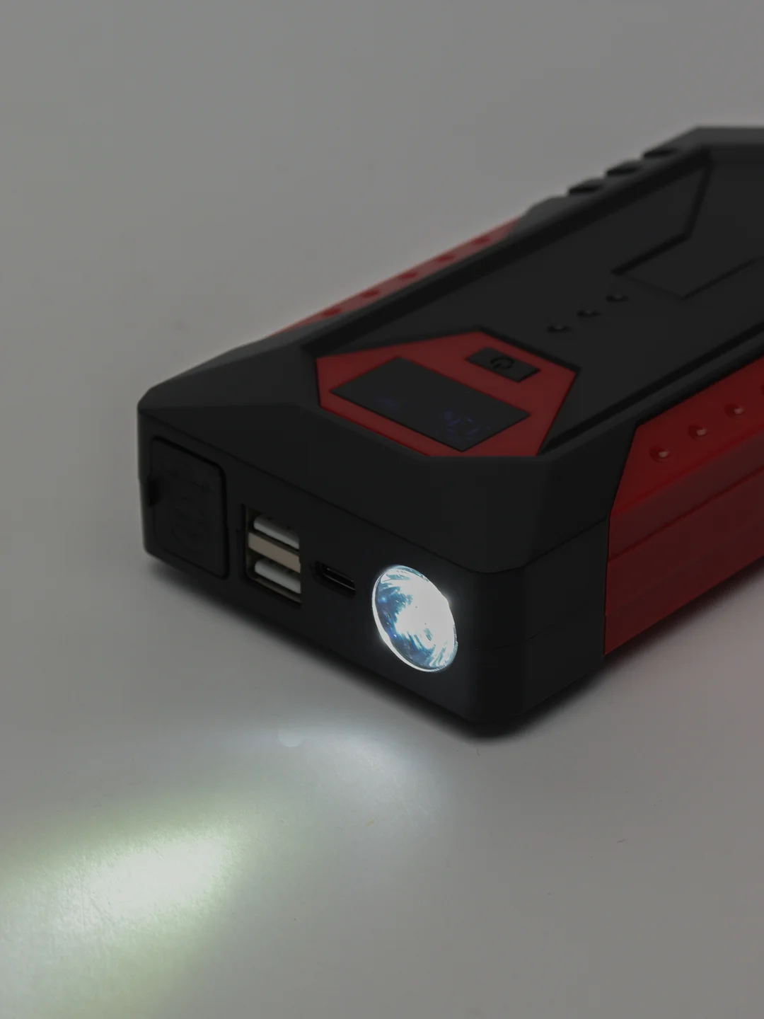 Пусковое устройство для автомобилья 12 000 мАч / Power Bank