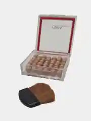 Карамельный румяна шариковые для лица с кисточкой ,20гр