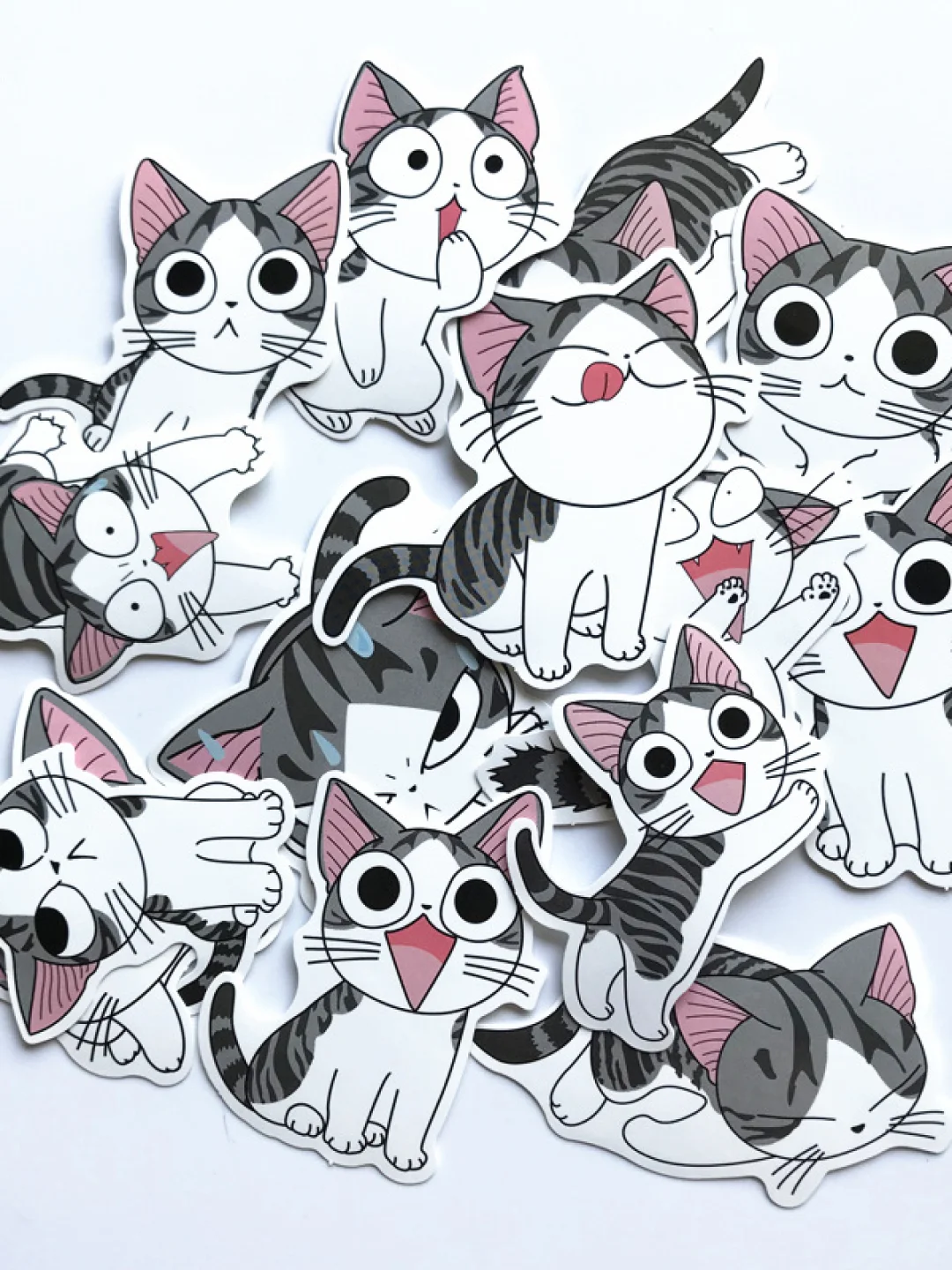 Серый наклейки котики