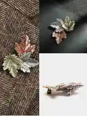 Желтый брошь кленовые листочки
