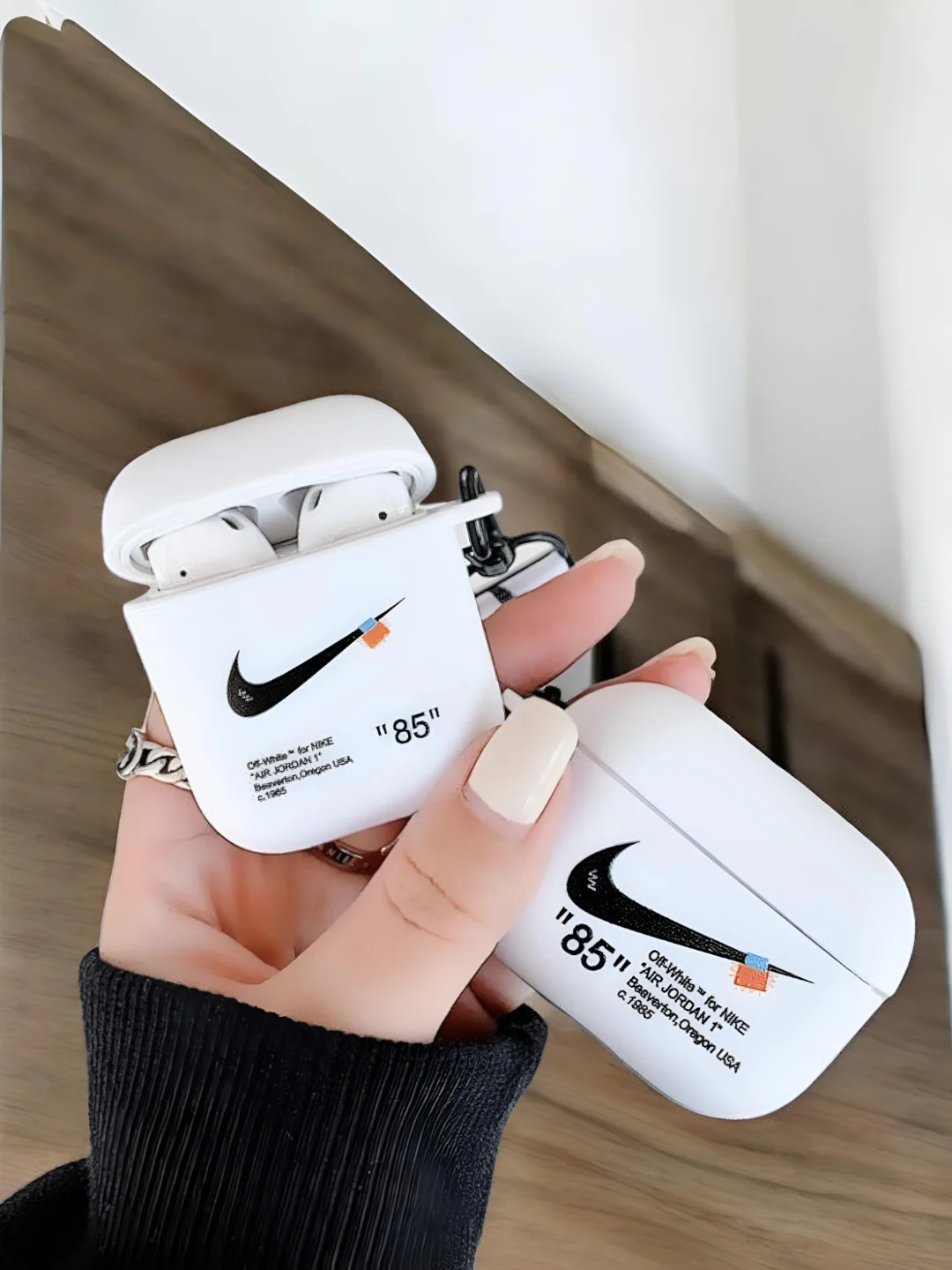 Белый чехол для наушников Apple AirPods 1 / Pro 2 / 3 силиконовый с принтом Nike sport (найк))