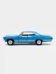 Синий машина металлическая Kinsmart Chevrolet Impala 1967. 1:43 KT5418D
