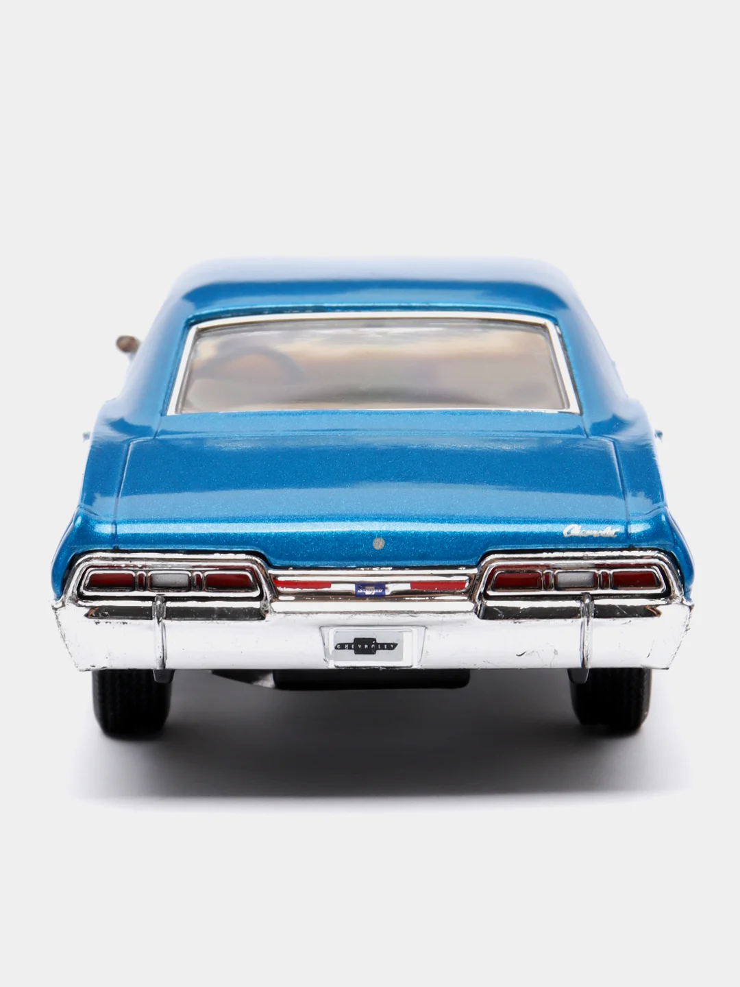 Синий машина металлическая Kinsmart Chevrolet Impala 1967. 1:43 KT5418D