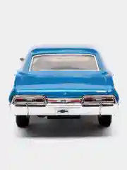Синий машина металлическая Kinsmart Chevrolet Impala 1967. 1:43 KT5418D