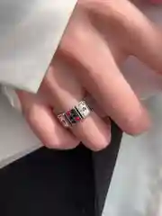 Серебряный кольцо с игральными картами и стразами