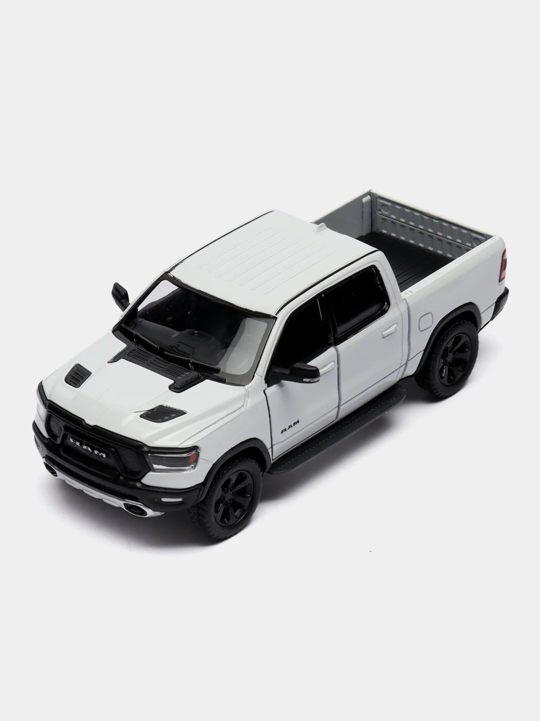 Белый машинка металлическая Kinsmart 1:46 2019 Dodge RAM 1500 (Додж Рам) KT5413D