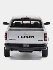 Белый машинка металлическая Kinsmart 1:46 2019 Dodge RAM 1500 (Додж Рам) KT5413D
