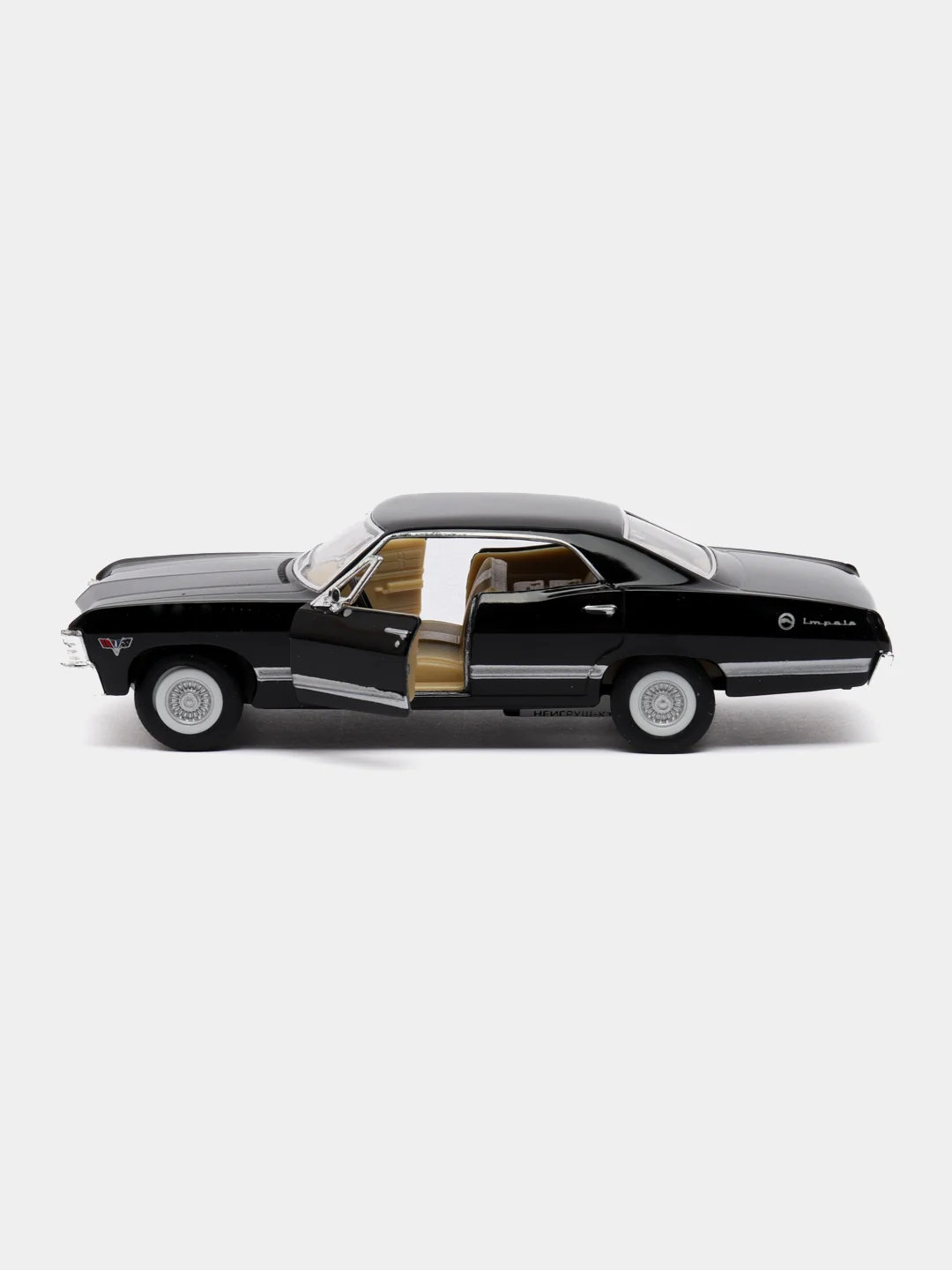 Синий машина металлическая Kinsmart Chevrolet Impala 1967. 1:43 KT5418D