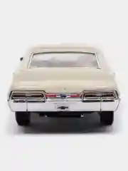 Бежевый машина металлическая Kinsmart Chevrolet Impala 1967. 1:43 KT5418D
