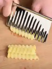 Нож фигурный для нарезки картофеля фри / рифленый нож кухонный / нож волнистый , слайсер