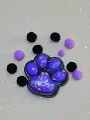 Фиолетовый лапка антистресс сквиш, мялка лапка, кошачья лапка жмякалка