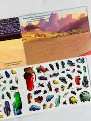 Книжка с наклейками молния Маккуин Тачки Дисней Раскраска Турбозавры дино робот динозавр