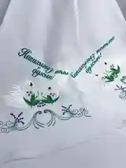 Тёмно-зелёный рушник свадебный на никах с вышивкой лебеди