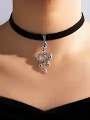 Серебряный чокер бархатный со змеей, на Новый Год, год Змеи